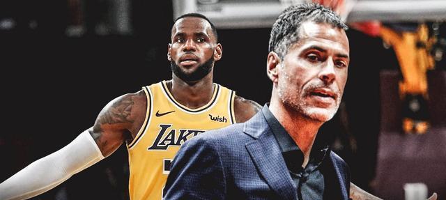 据NBA中, 持球三分出