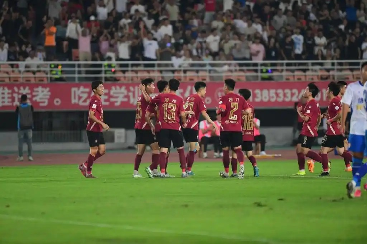 与其在屏幕, 省联赛